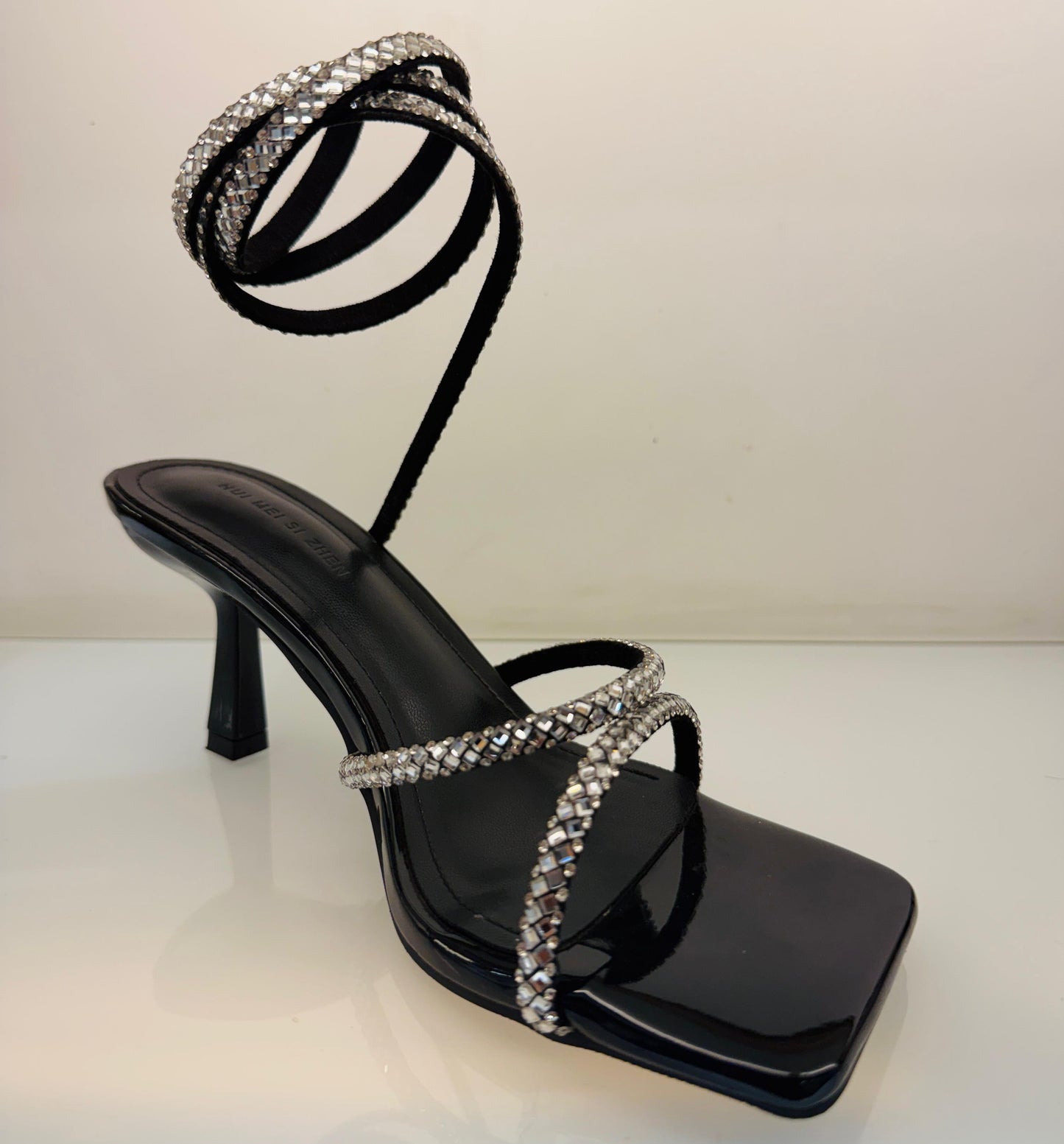 ROMAN SANDAL